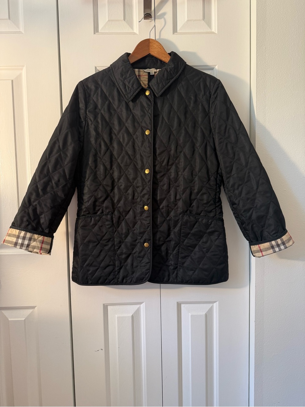 Burberry Black Quilted Jacket with Beige Plaid Lining